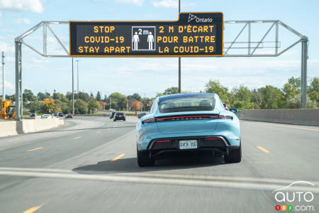 2020 Porsche Taycan 4S, rear